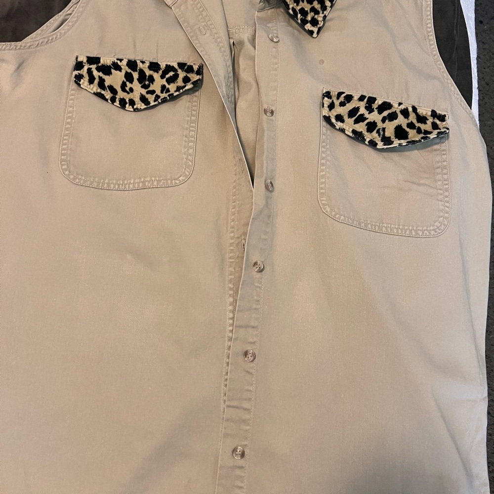 Leopard Accent Kids Sleeveless Shirt